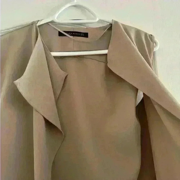 Zara woman’s cream beige  jacket vest in size medium in perfect condition - Picture 5 of 9